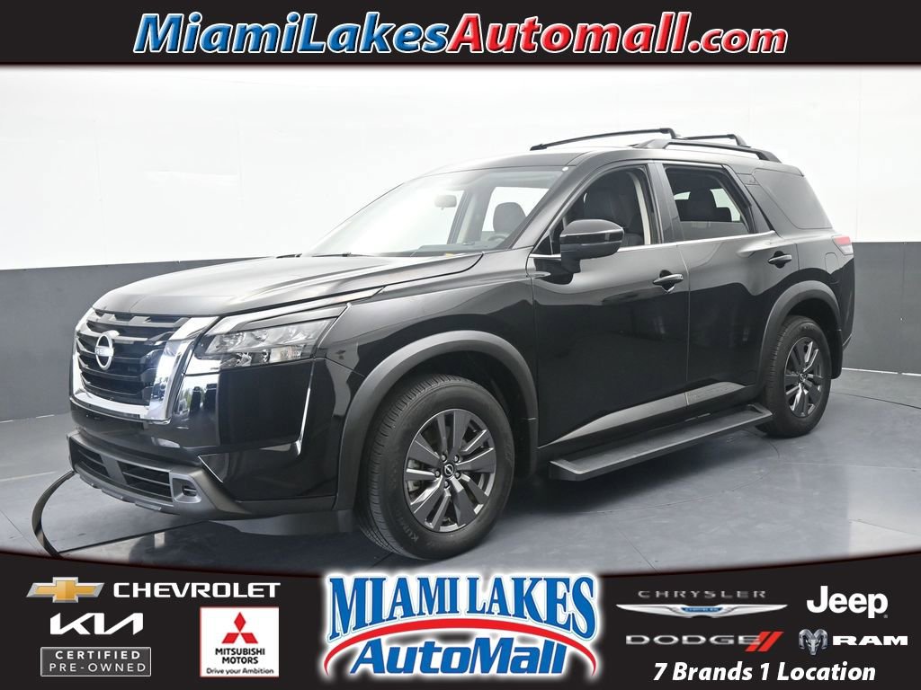 Used 2024 Nissan Pathfinder SV FWD image 1