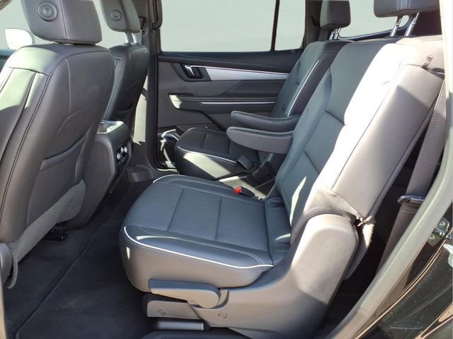 Used 2025 Buick Enclave Preferred image 23