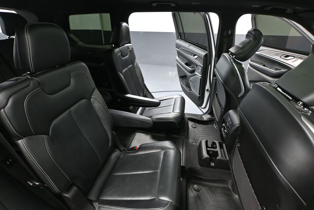 Used 2021 Jeep Grand Cherokee L Overland w/ Advanced Protech Group III image 54