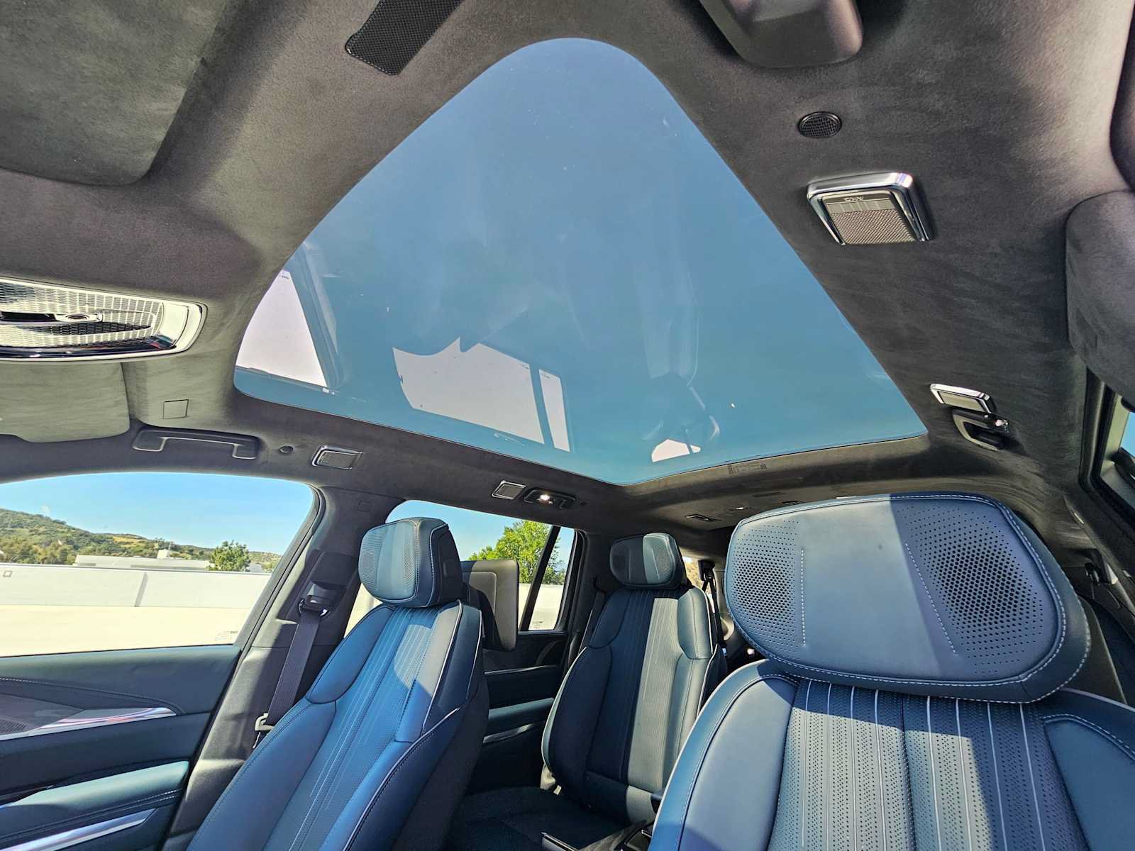 New 2026 Cadillac Escalade IQL Luxury AWD/4WD image 27