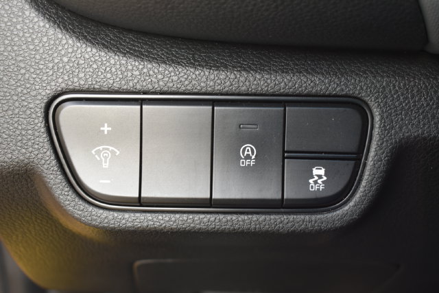 Used 2023 Kia Seltos LX AWD/4WD image 18