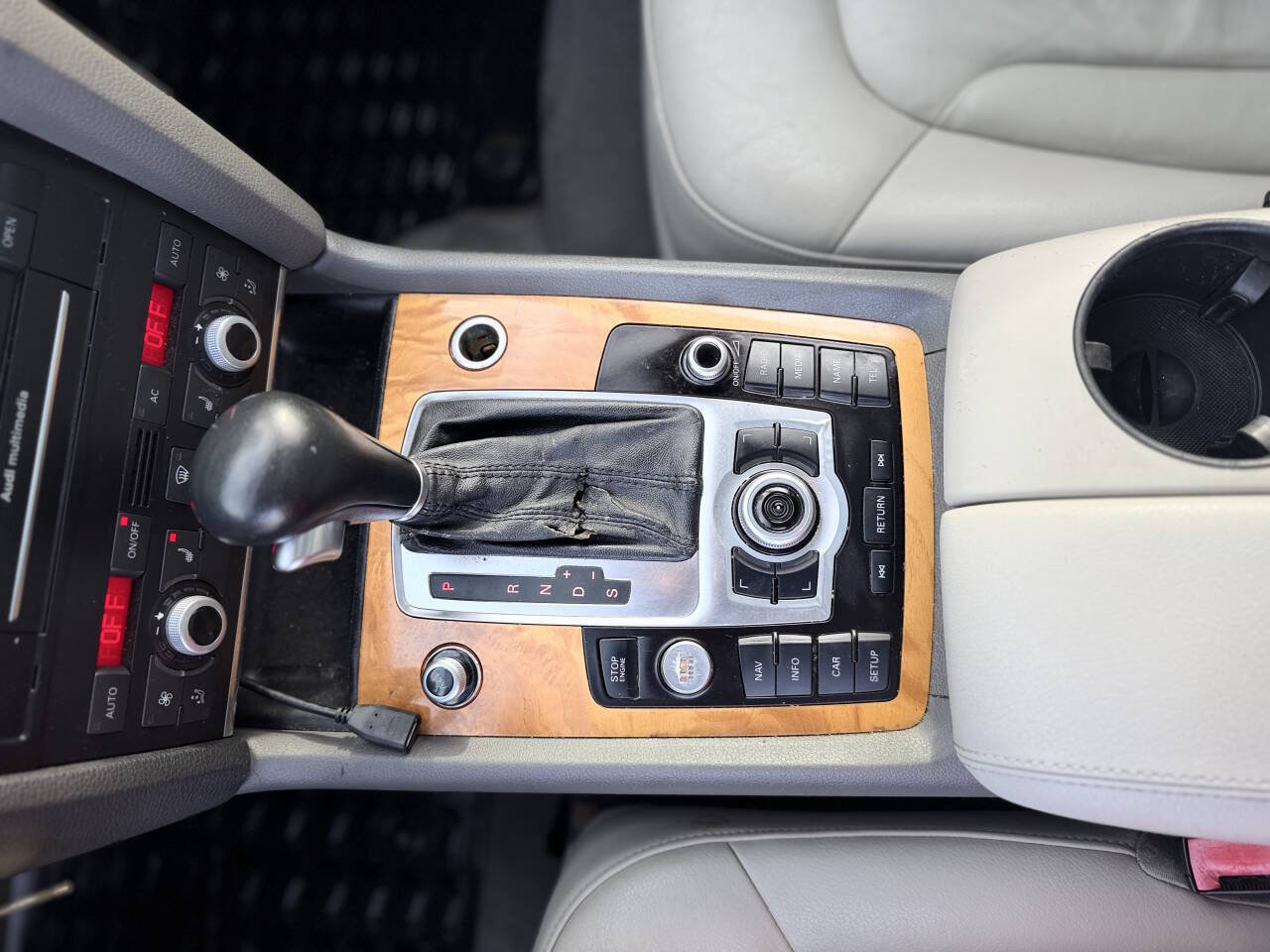Used 2010 Audi Q7 TDI Prestige AWD/4WD image 17