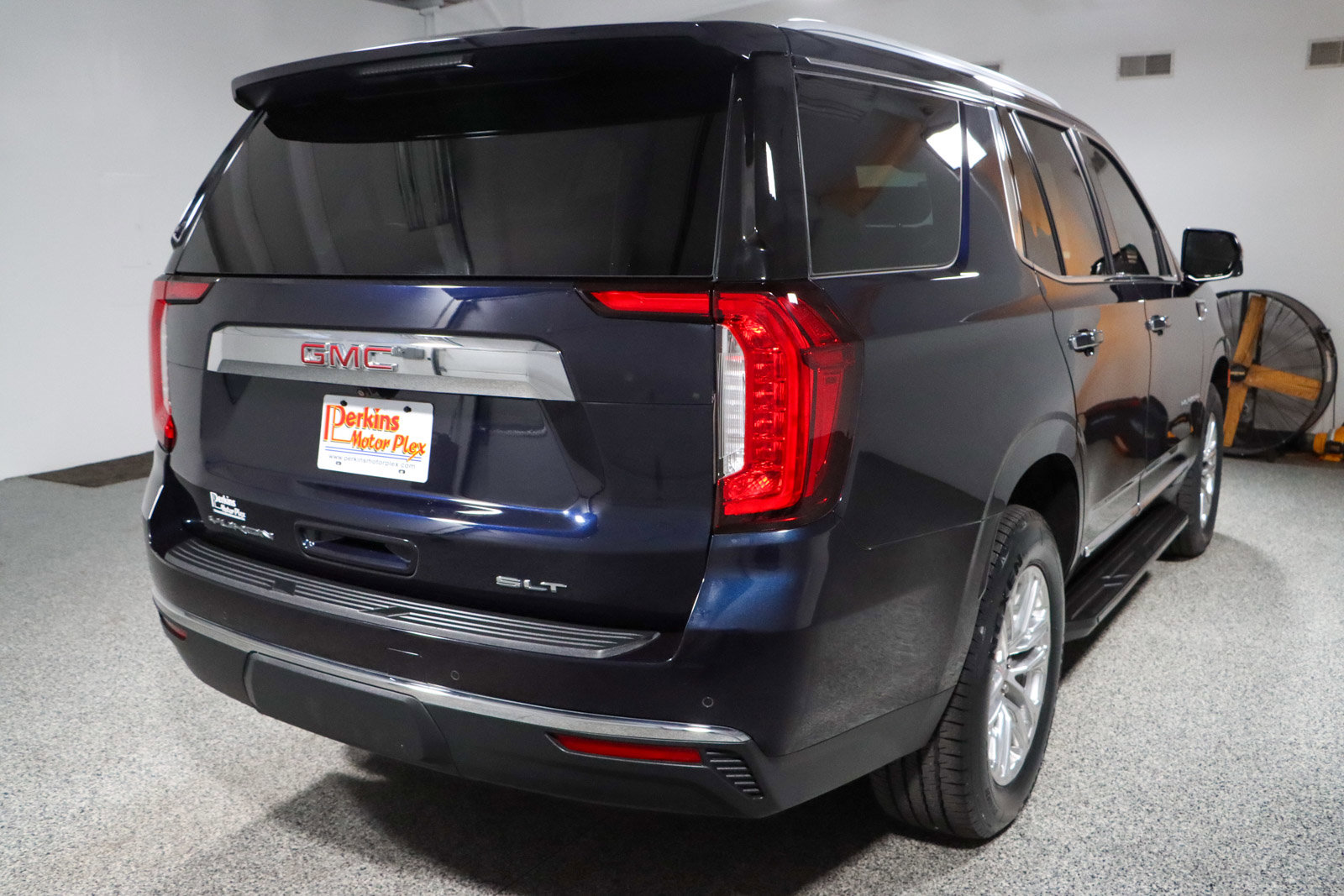 Used 2021 GMC Yukon SLT w/ SLT Luxury Plus Package image 7