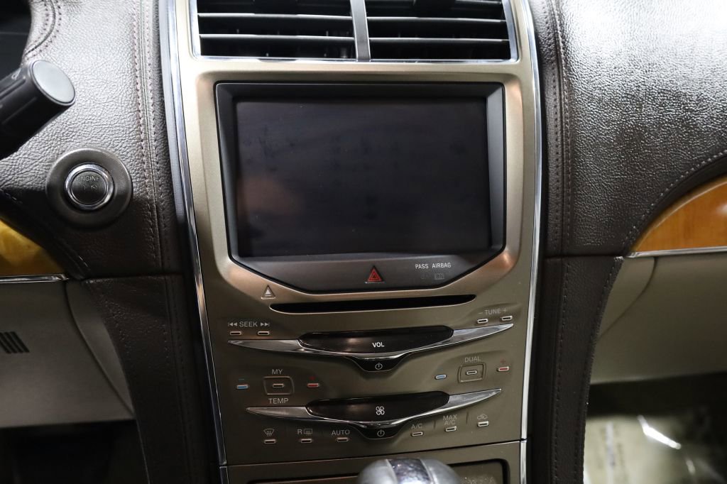 Used 2011 Lincoln MKX 2WD w/ Wood Pkg image 25