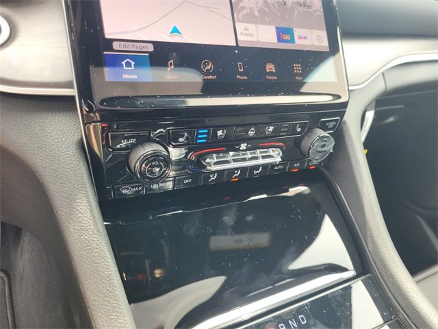 New 2025 Jeep Grand Cherokee Limited image 25