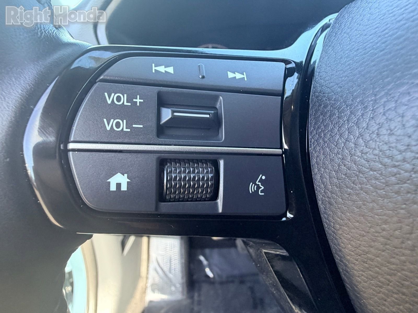 Certified 2025 Honda HR-V EX-L image 22