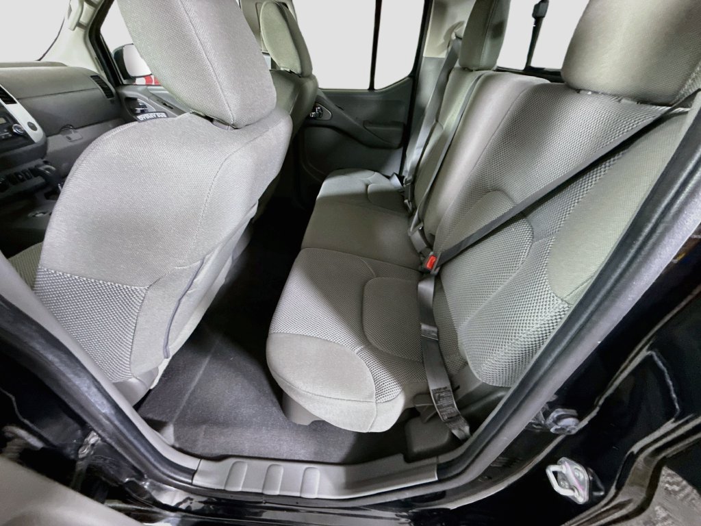 Certified 2021 Nissan Frontier SV w/ Midnight Edition Floor Mats AWD/4WD image 27