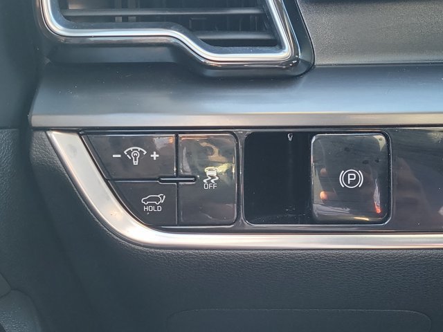 Used 2025 Kia Sportage EX w/ Premium Package FWD image 20