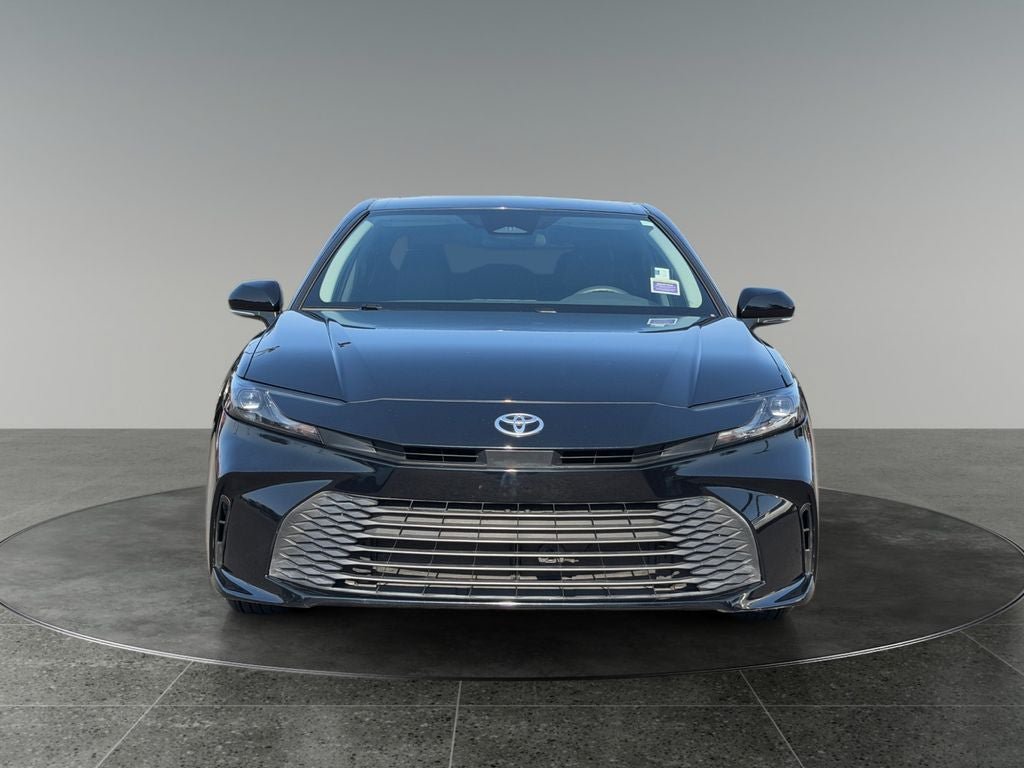 Used 2025 Toyota Camry LE FWD image 2