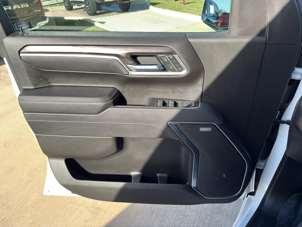 Used 2025 Chevrolet Silverado 1500 LTZ AWD/4WD image 11
