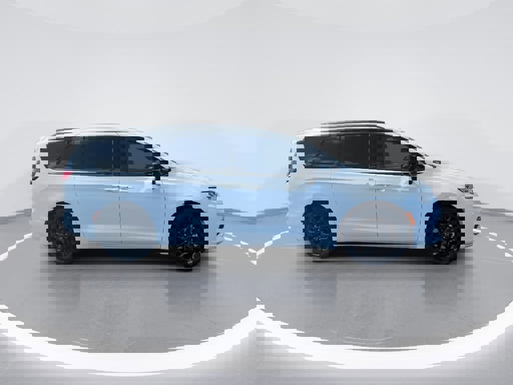 New 2026 Chrysler Pacifica Limited image 10
