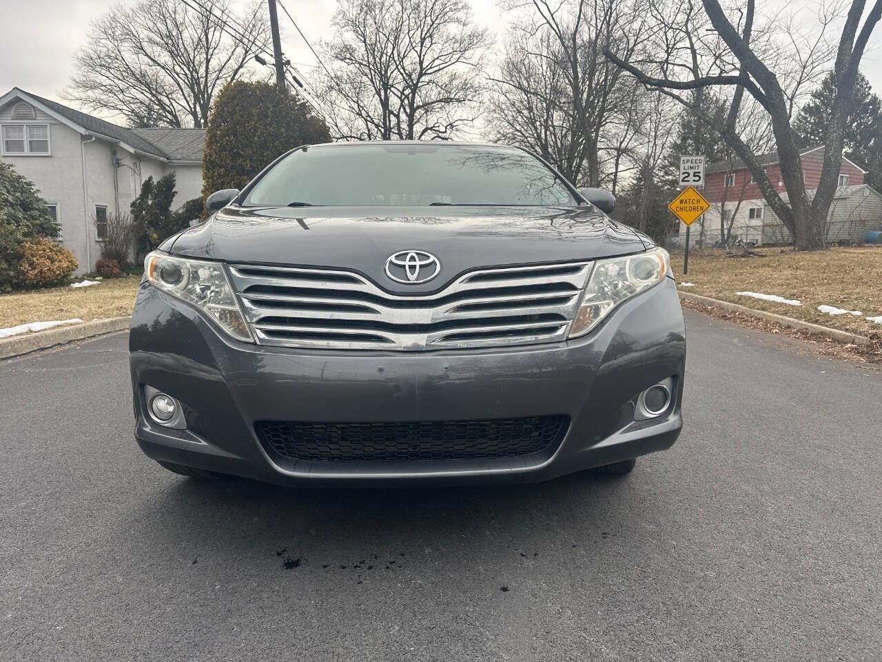 Used 2010 Toyota Venza FWD 4cyl 4dr Crossover image 3