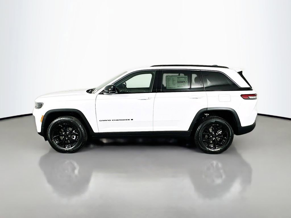 New 2026 Jeep Grand Cherokee Altitude AWD/4WD image 4