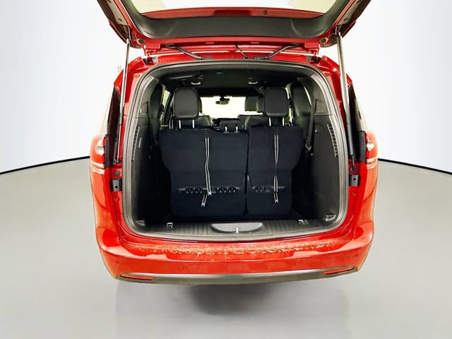 New 2026 Chrysler Pacifica Select w/ S Appearance Package FWD image 24