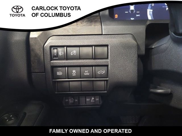 Used 2025 Toyota Tacoma Limited AWD/4WD image 23