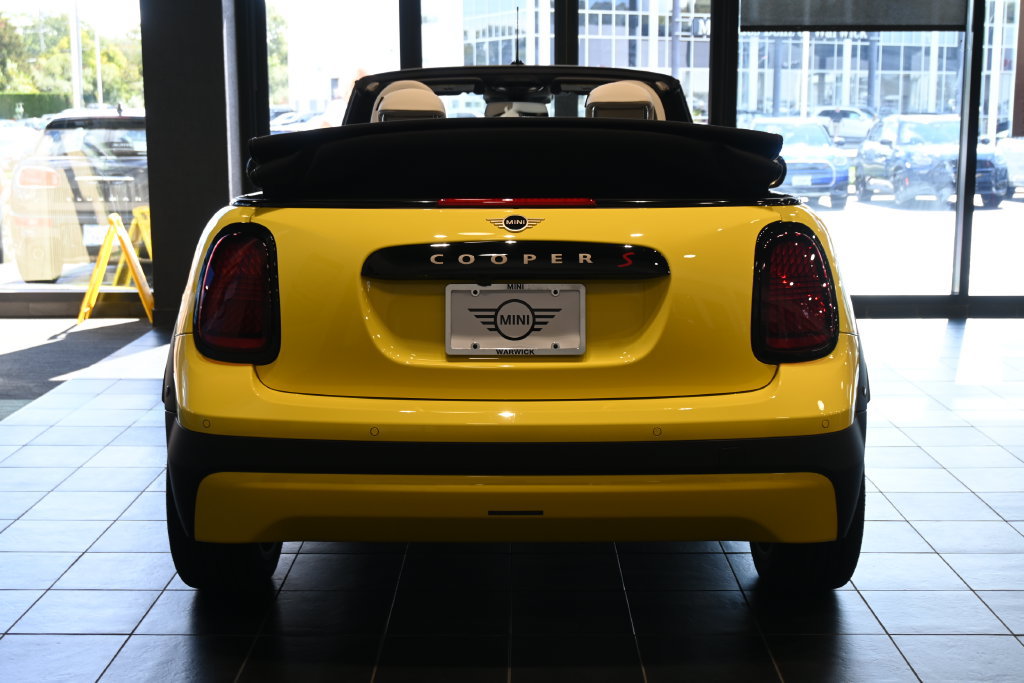 Used 2026 MINI Cooper S FWD image 6