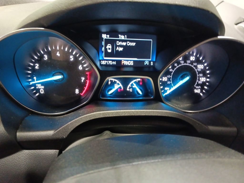 Used 2018 Ford Escape SEL w/ SEL Sport Appearance Package AWD/4WD image 4