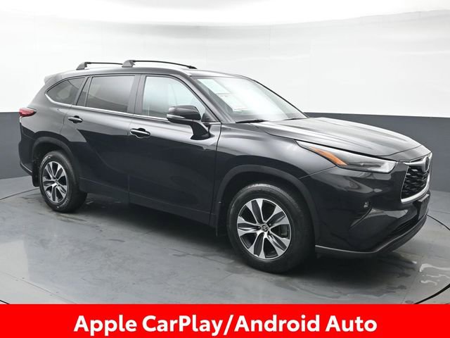Certified 2023 Toyota Highlander XLE image 10