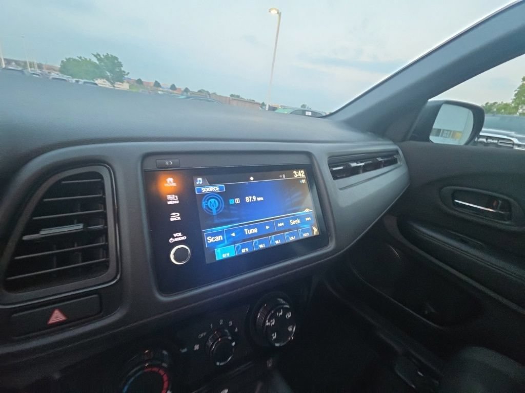 Used 2019 Honda HR-V Sport image 18