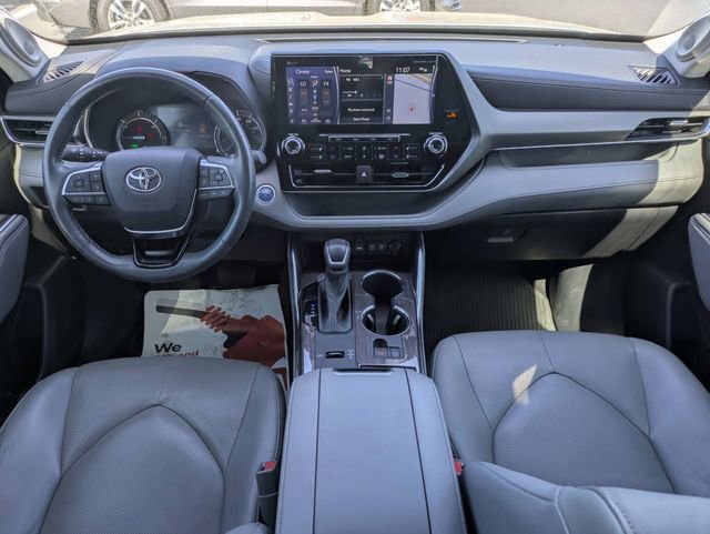 Used 2021 Toyota Highlander Limited FWD image 14