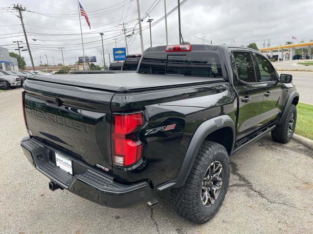 Used 2025 Chevrolet Colorado ZR2 AWD/4WD image 9