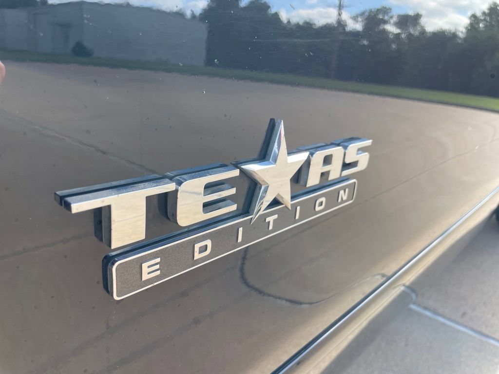 Used 2018 Chevrolet Silverado 1500 LT w/ Texas Edition AWD/4WD image 16