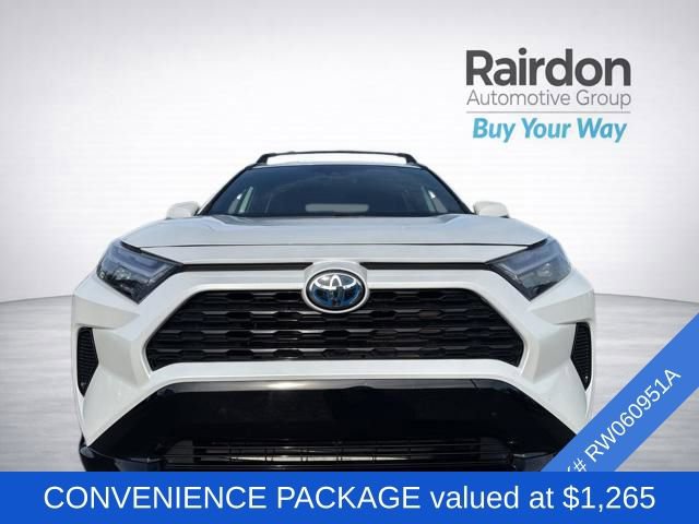 Used 2024 Toyota RAV4 SE w/ Convenience Package image 2