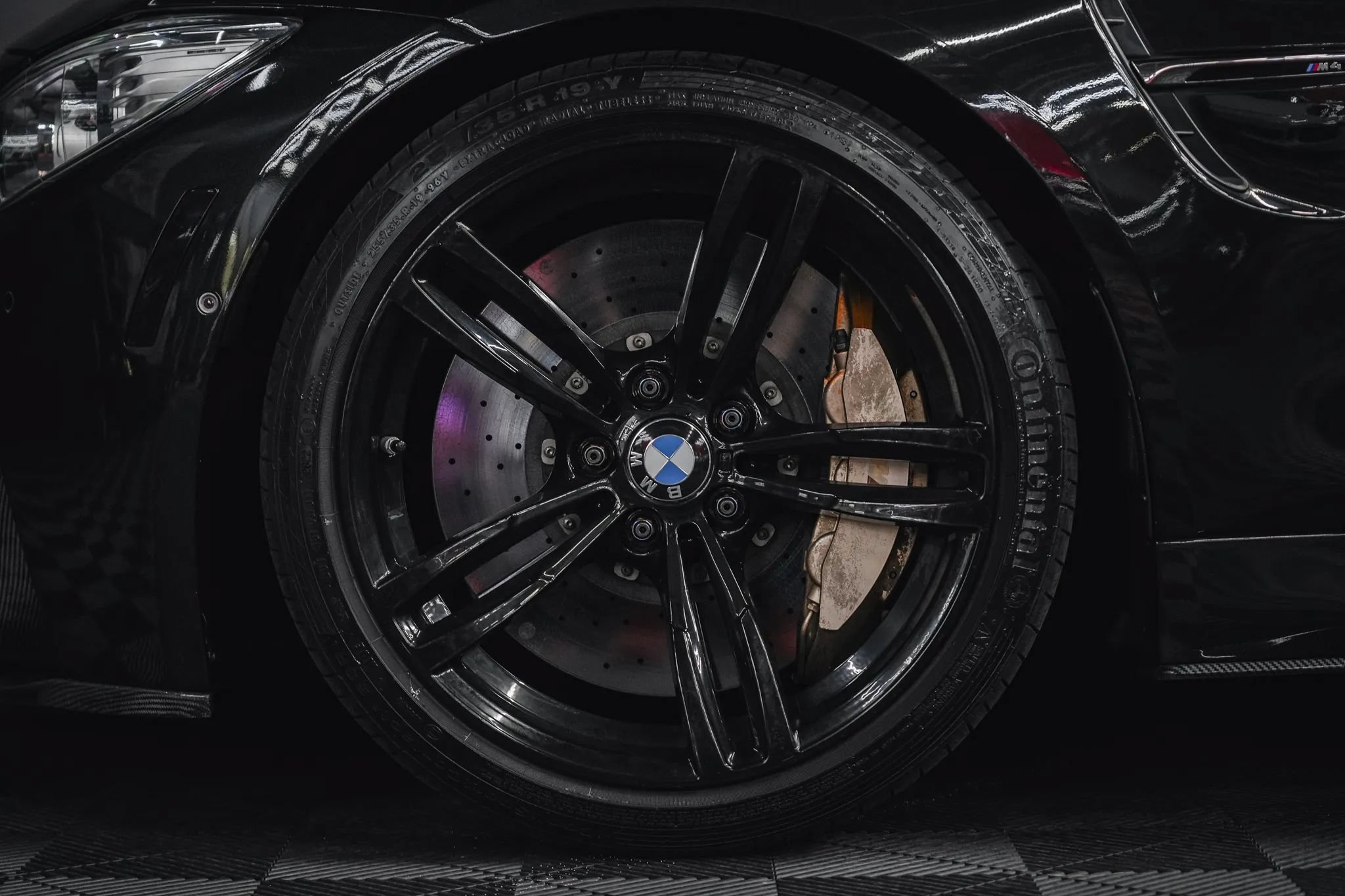 Used 2015 BMW M4 Coupe w/ Executive Package RWD image 13
