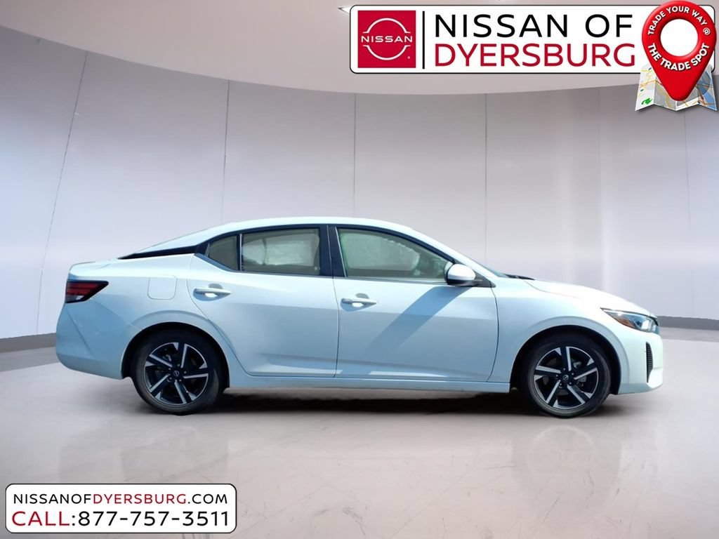 Used 2024 Nissan Sentra SV FWD image 2