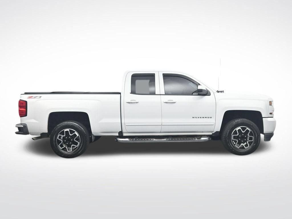 Used 2017 Chevrolet Silverado 1500 LT w/ All Star Edition AWD/4WD image 4