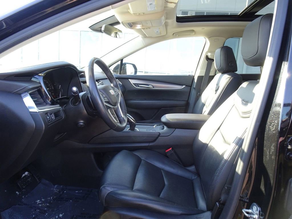 Used 2018 Cadillac XT5 Luxury image 7
