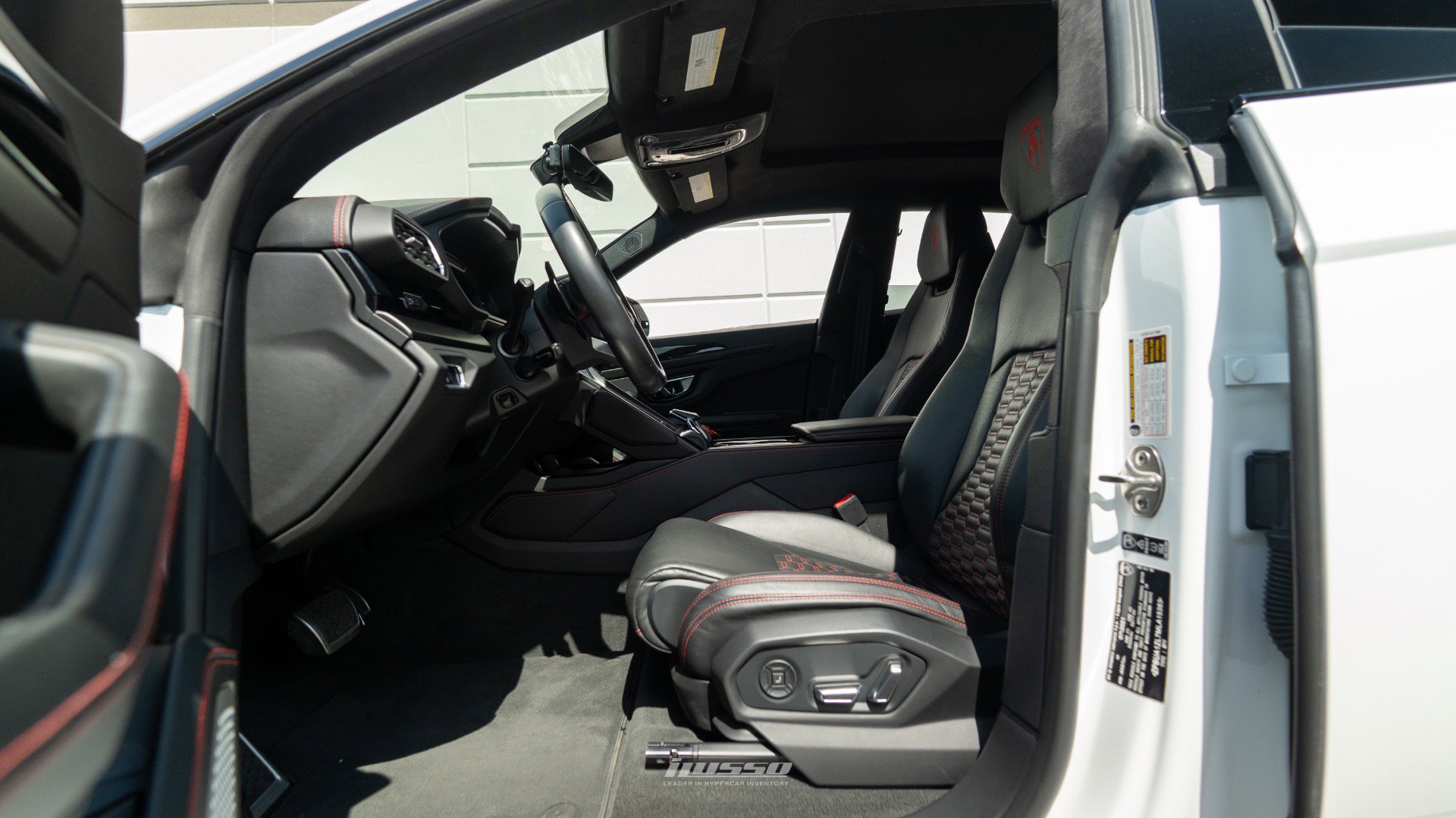 Used 2021 Lamborghini Urus image 28