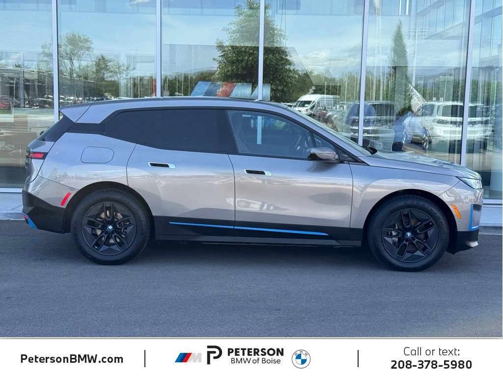Used 2024 BMW iX xDrive50 w/ Convenience Package AWD/4WD image 6