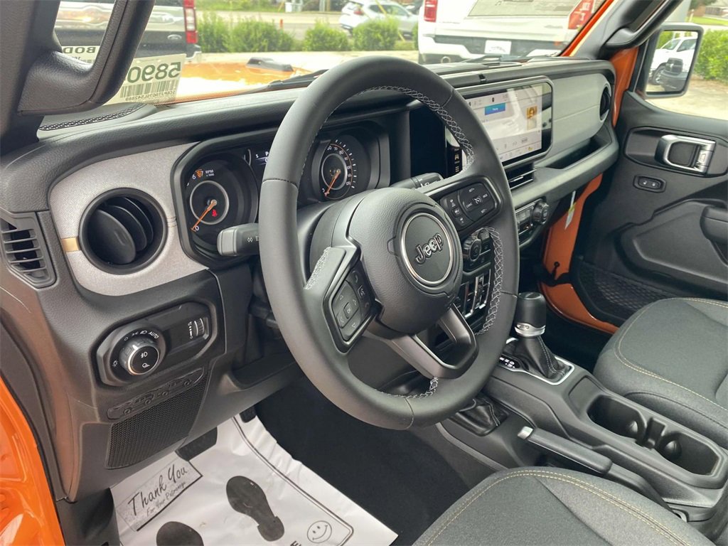 New 2025 Jeep Gladiator Sport image 17