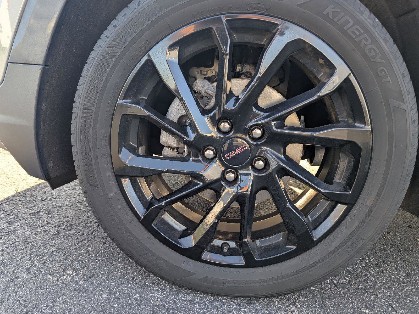 Used 2023 GMC Terrain SLE w/ Elevation Edition AWD/4WD image 10