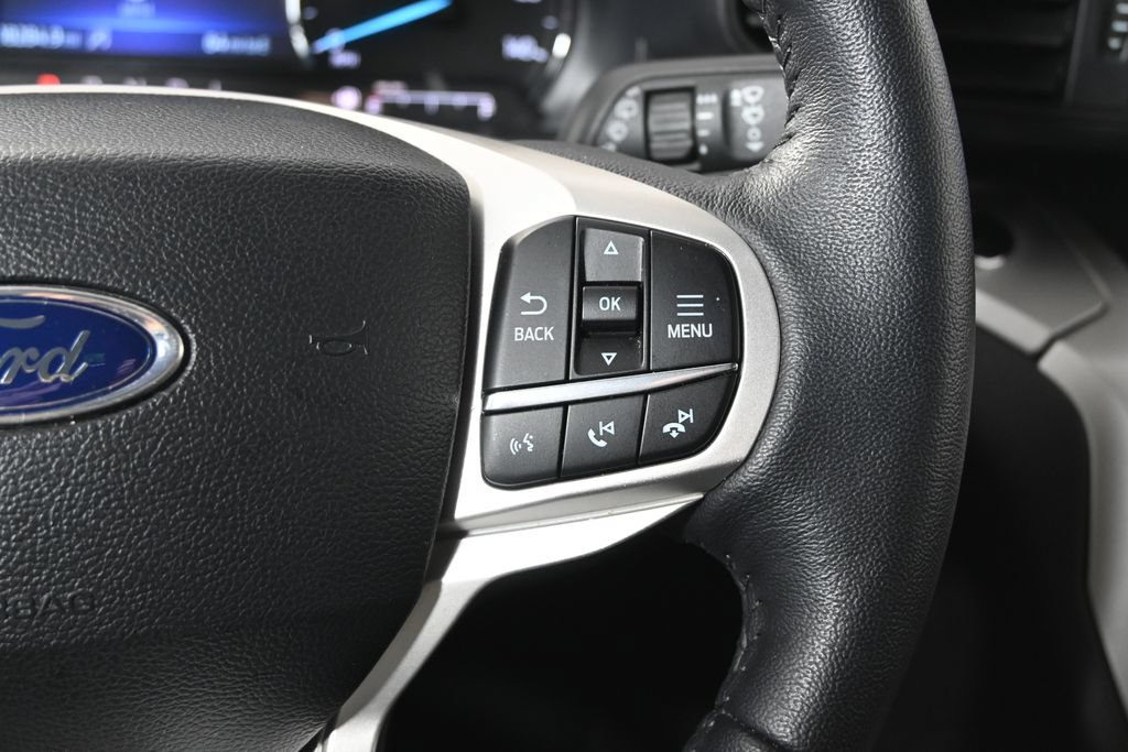 Used 2024 Ford Explorer XLT AWD/4WD image 35