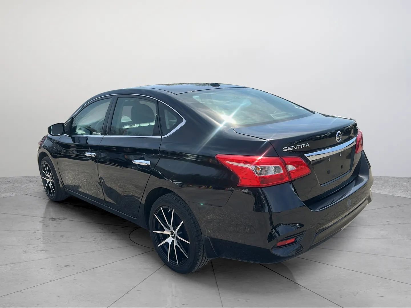Used 2017 Nissan Sentra SV image 13