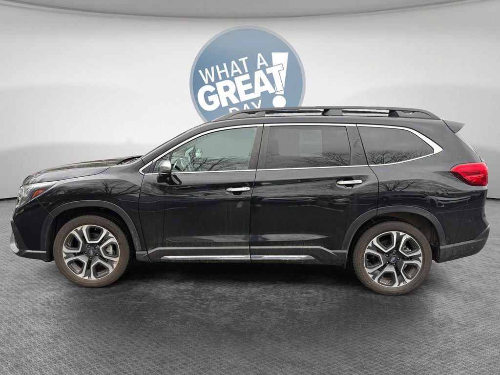 Used 2023 Subaru Ascent Touring image 7