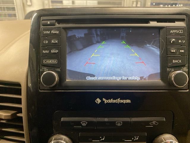 Used 2015 Nissan Titan SV w/ SV Value Truck Package image 16