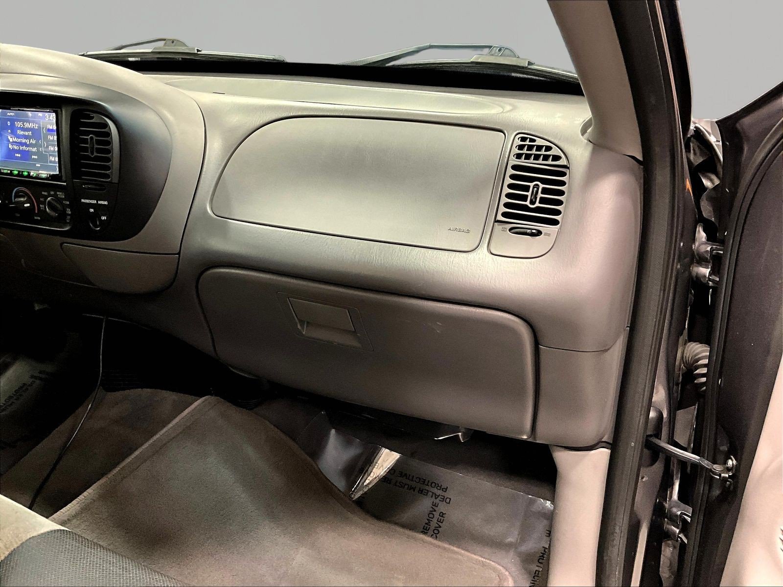 Used 2004 Ford F150 Lightning RWD image 20