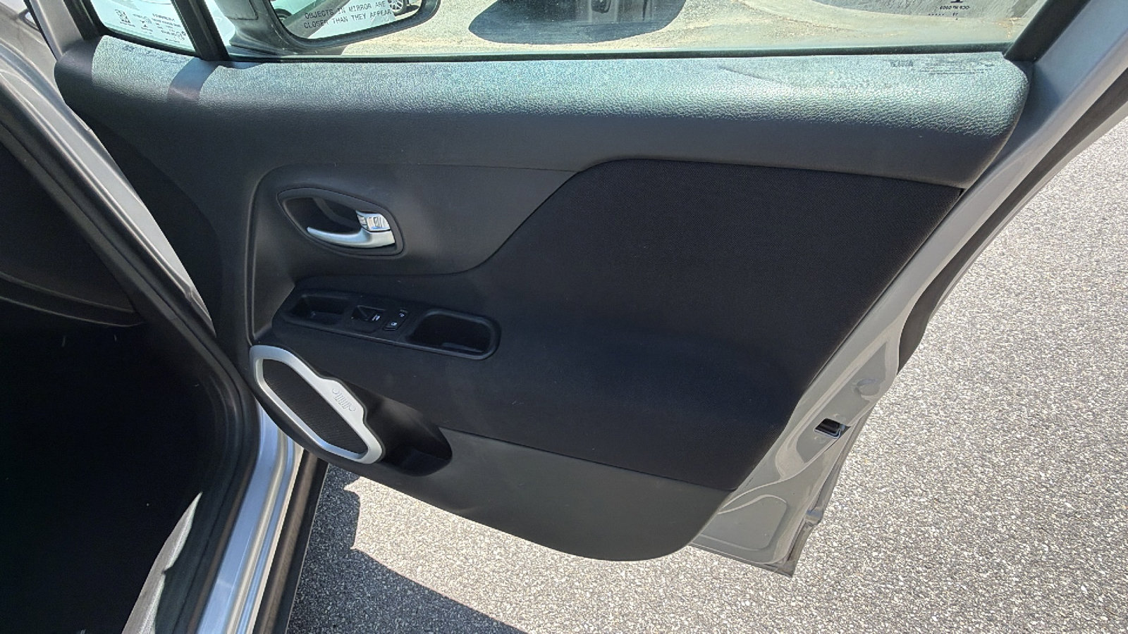 Used 2020 Jeep Renegade Sport w/ UConnect 7.0 Group image 18