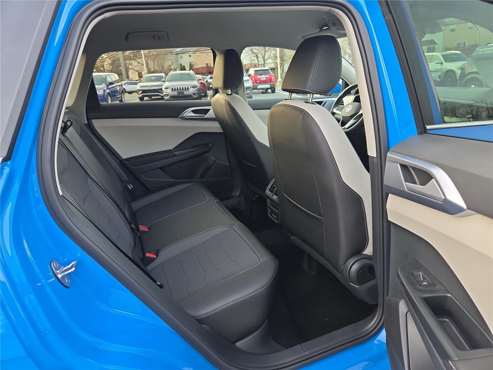 New 2026 Volkswagen Taos SE image 24