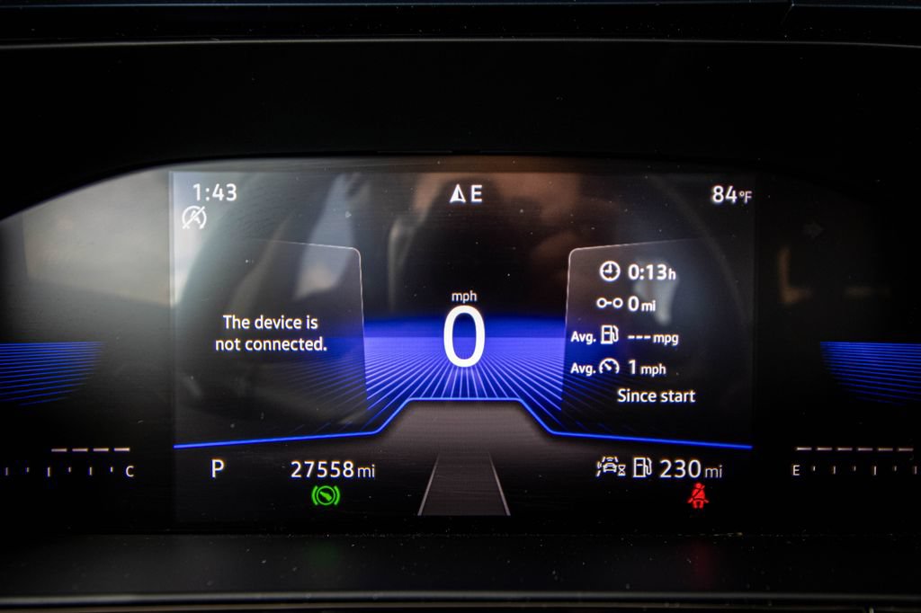 Certified 2023 Volkswagen Taos SE w/ Panoramic Sunroof Package FWD image 37