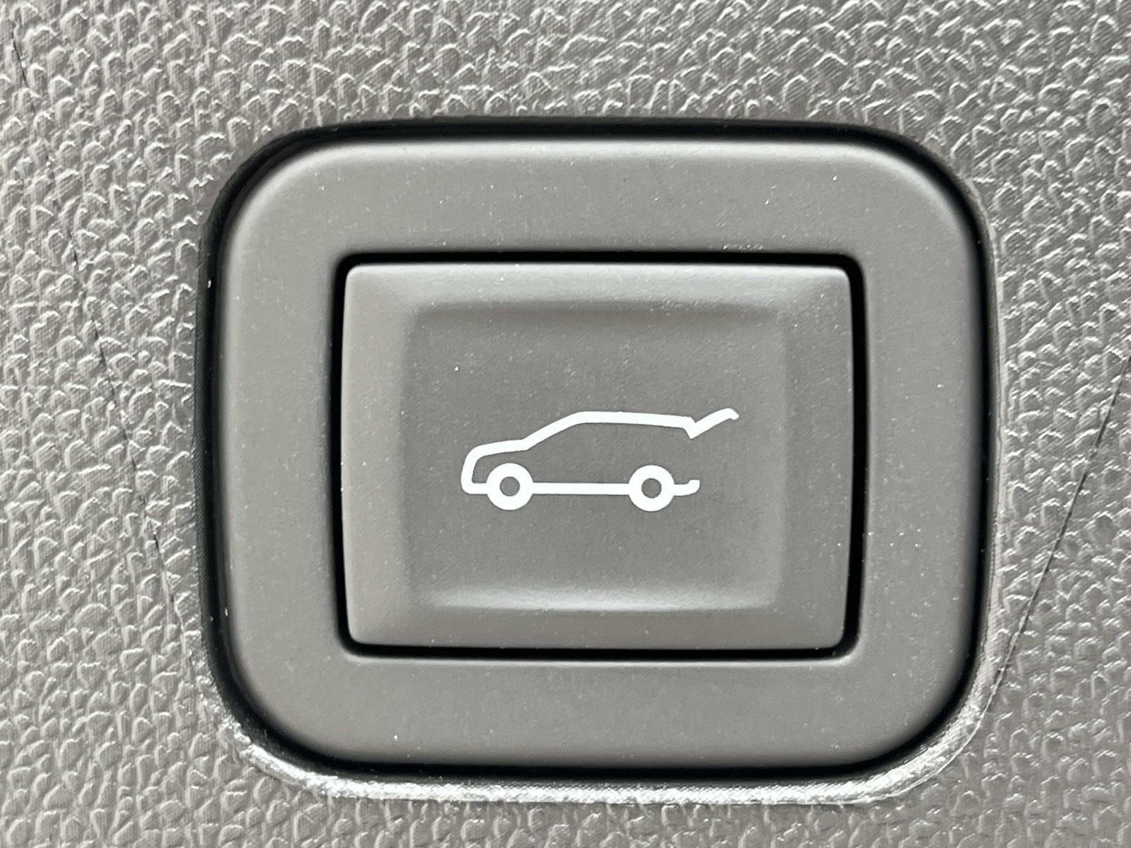 Used 2026 Cadillac Escalade Platinum Sport AWD/4WD image 12