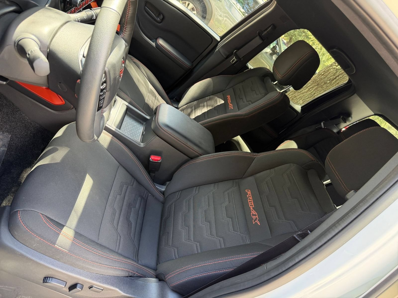 Used 2026 Nissan Frontier PRO-4X AWD/4WD image 34