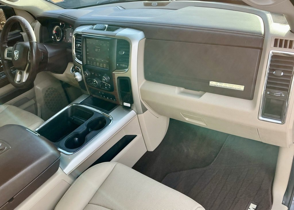 Used 2016 RAM 1500 Laramie w/ Convenience Group image 24