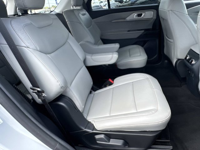 New 2026 Ford Explorer Active w/ Active Comfort Package RWD image 12
