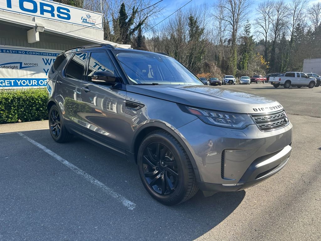 Used 2017 Land Rover Discovery HSE image 4