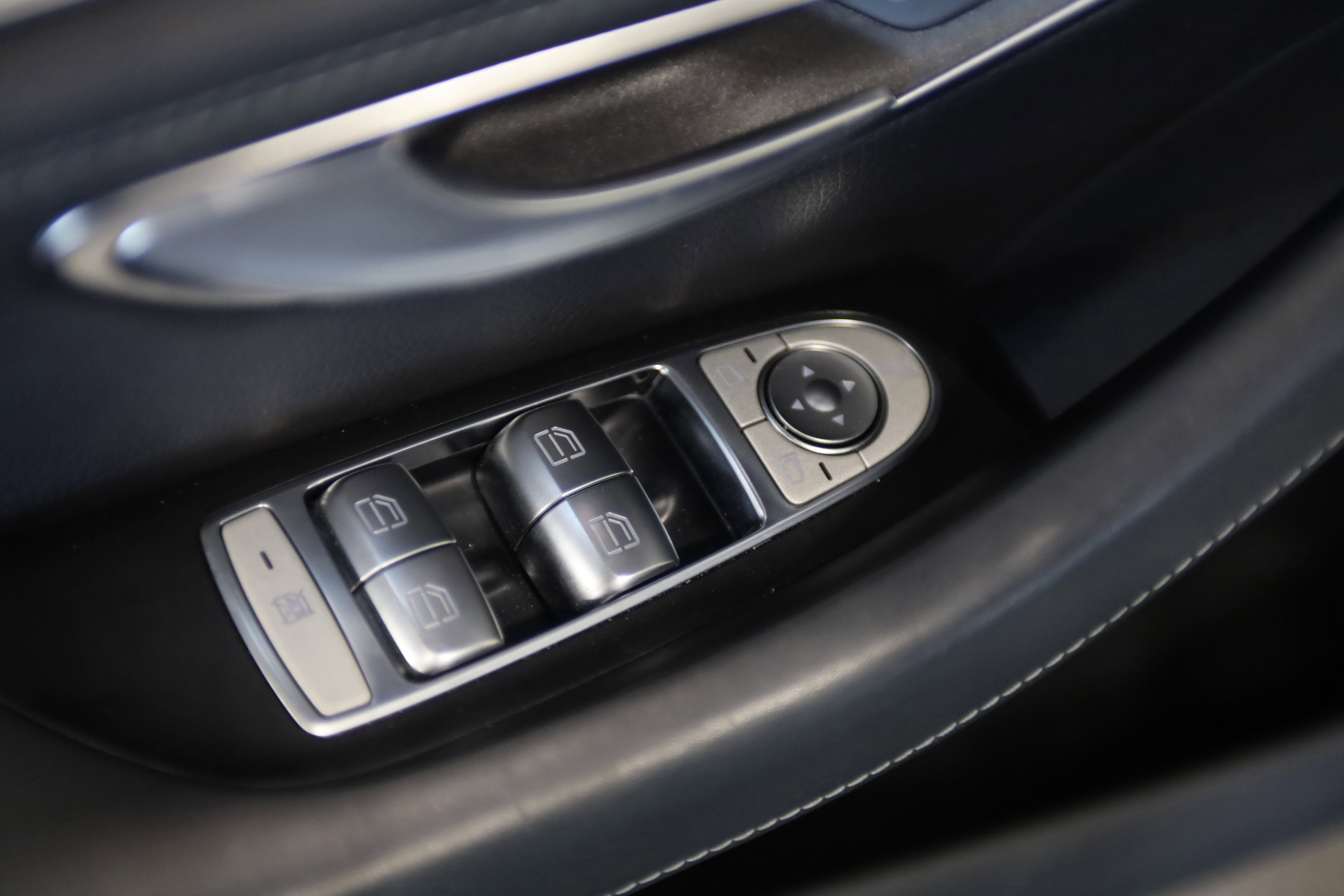 Used 2021 Mercedes-Benz AMG GT 63 w/ AMG Aerodynamics Package image 11