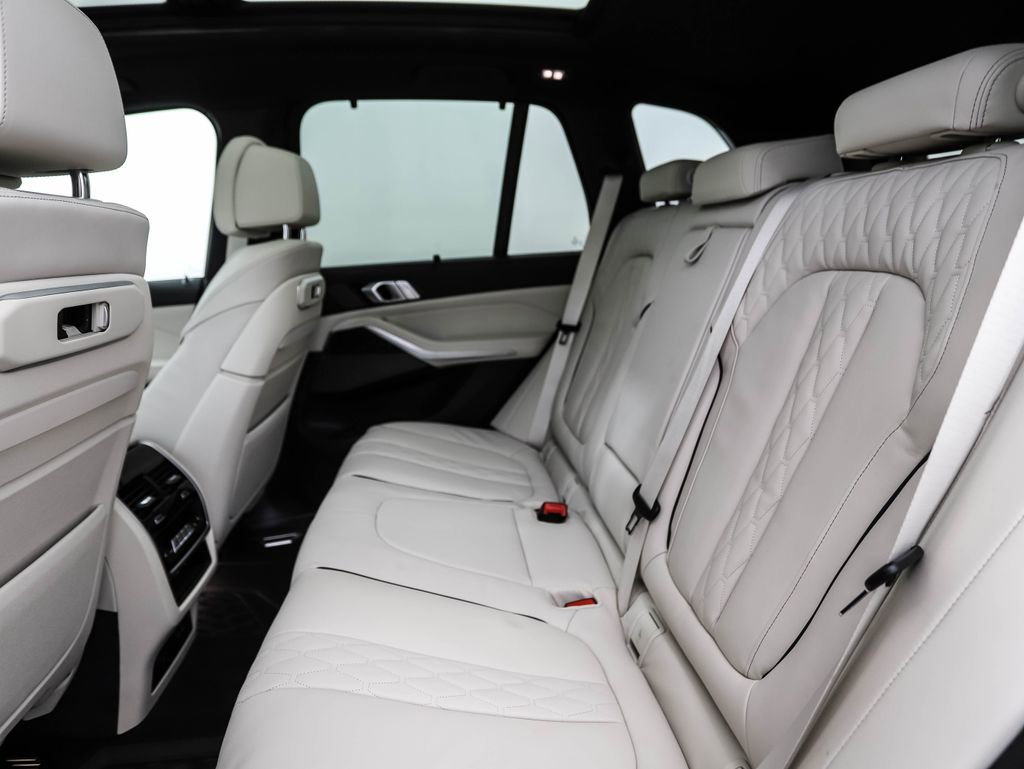 New 2026 BMW X5 xDrive50e image 21